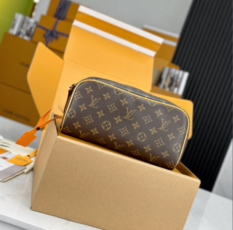 루이비통 도프 키트 모노그램 마카사르 샤프론 오렌지